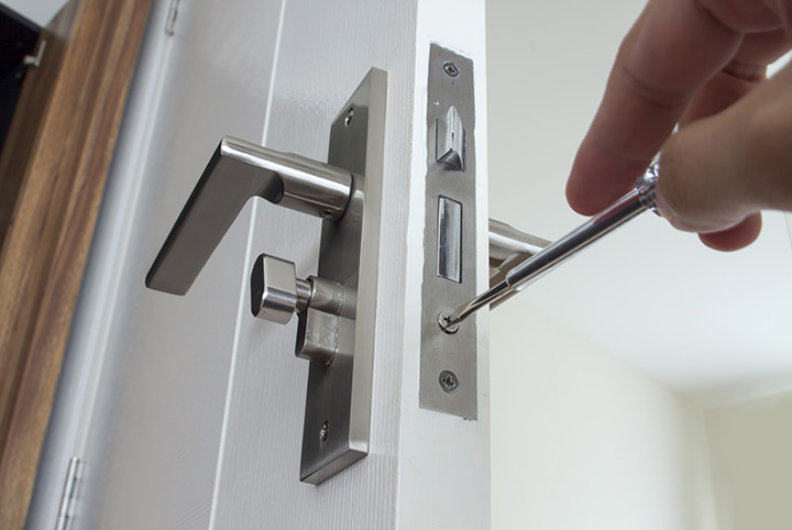 Our local locksmiths are able to repair and install door locks for properties in Fulham and the local area.